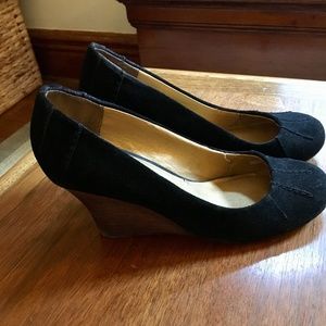 Seychelles black suede wedge heels (size 7.5)